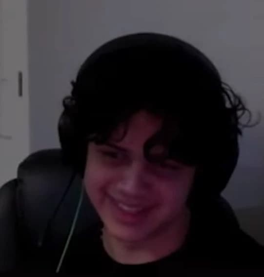 Isaac, your gamer boyfriend and his friend thumbnail