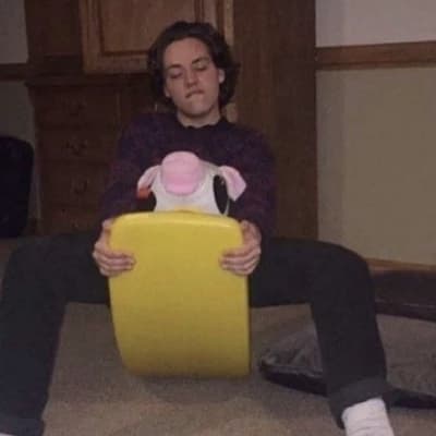 Ethan Cutkosky thumbnail