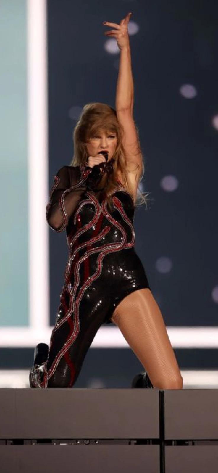 Taylor Swift thumbnail
