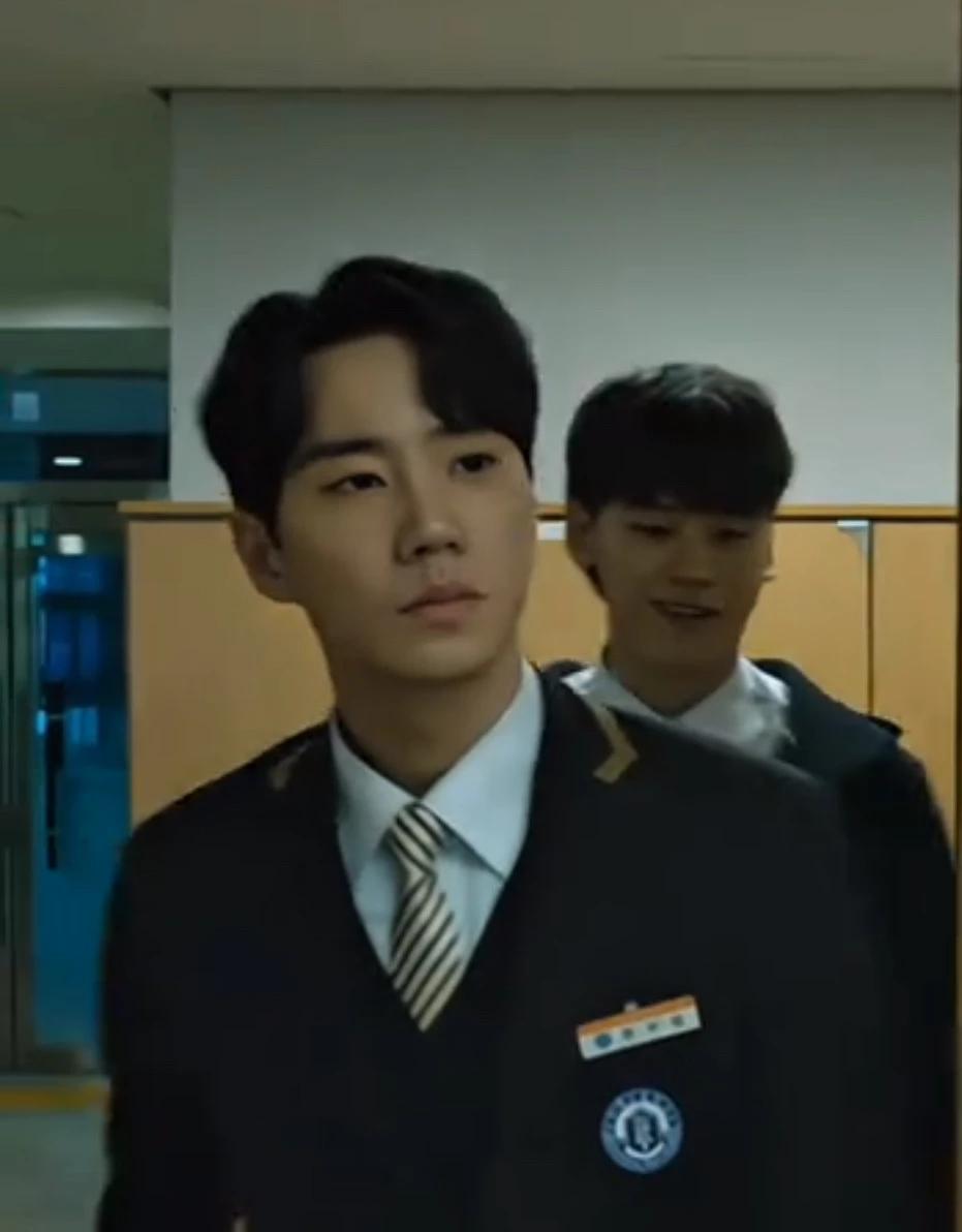 Wo Min and Jun Young thumbnail