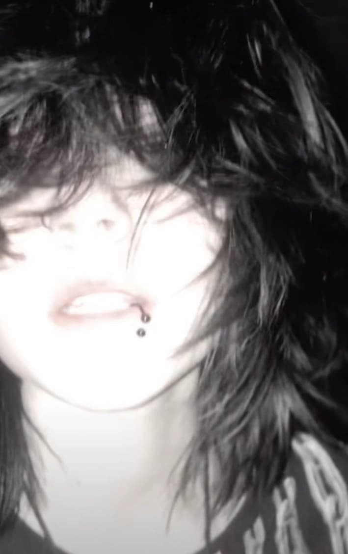 ★-💀Emo boy-Robin💀-★ thumbnail