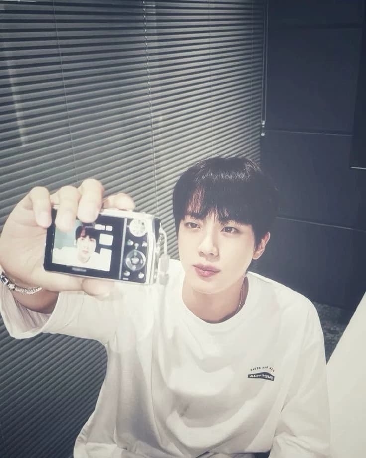 Seok Jin thumbnail