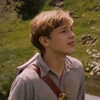 Peter Pevensie thumbnail