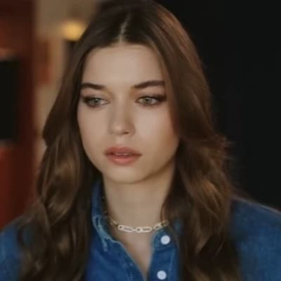 Seyran Sanli (Afra Saraçoglu thumbnail