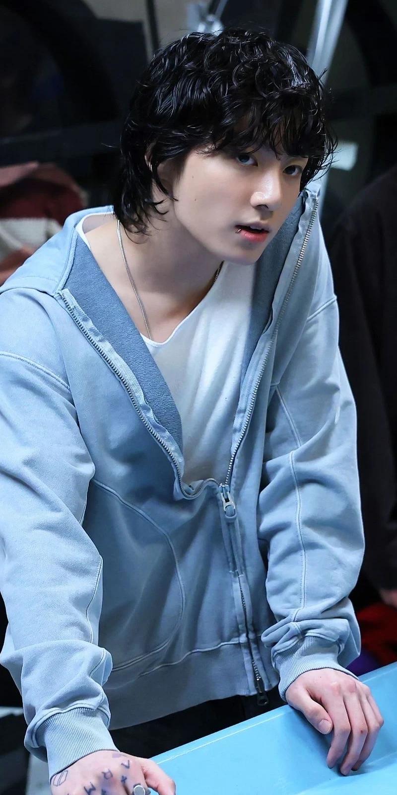 Jeon Jungkook thumbnail