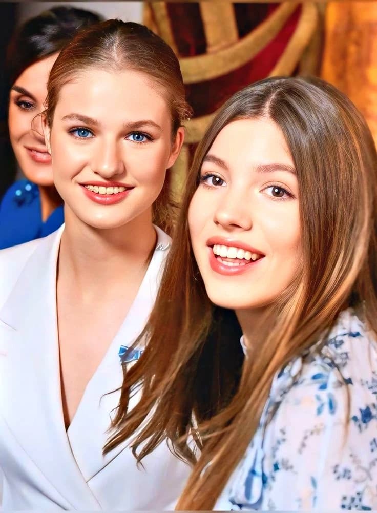 Leonor and Sophia thumbnail
