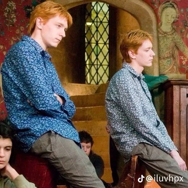 Fred and George Weasley thumbnail