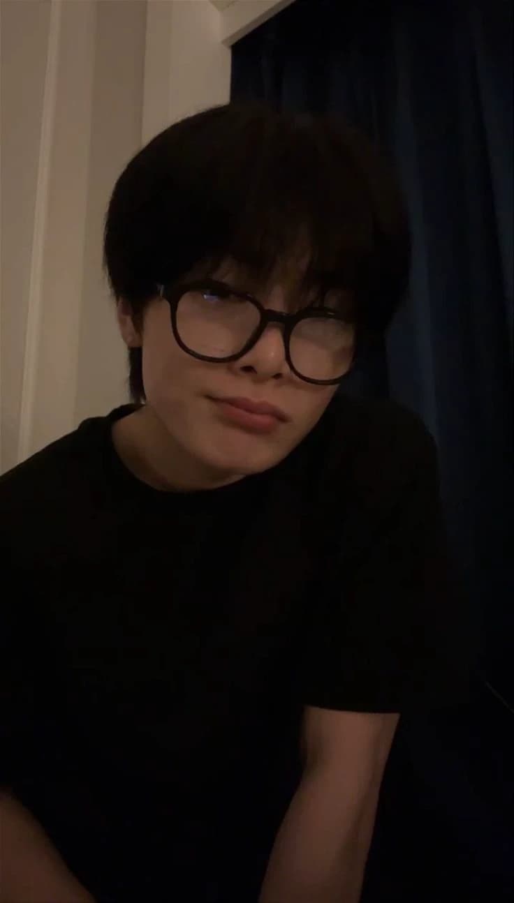 Jeongin thumbnail