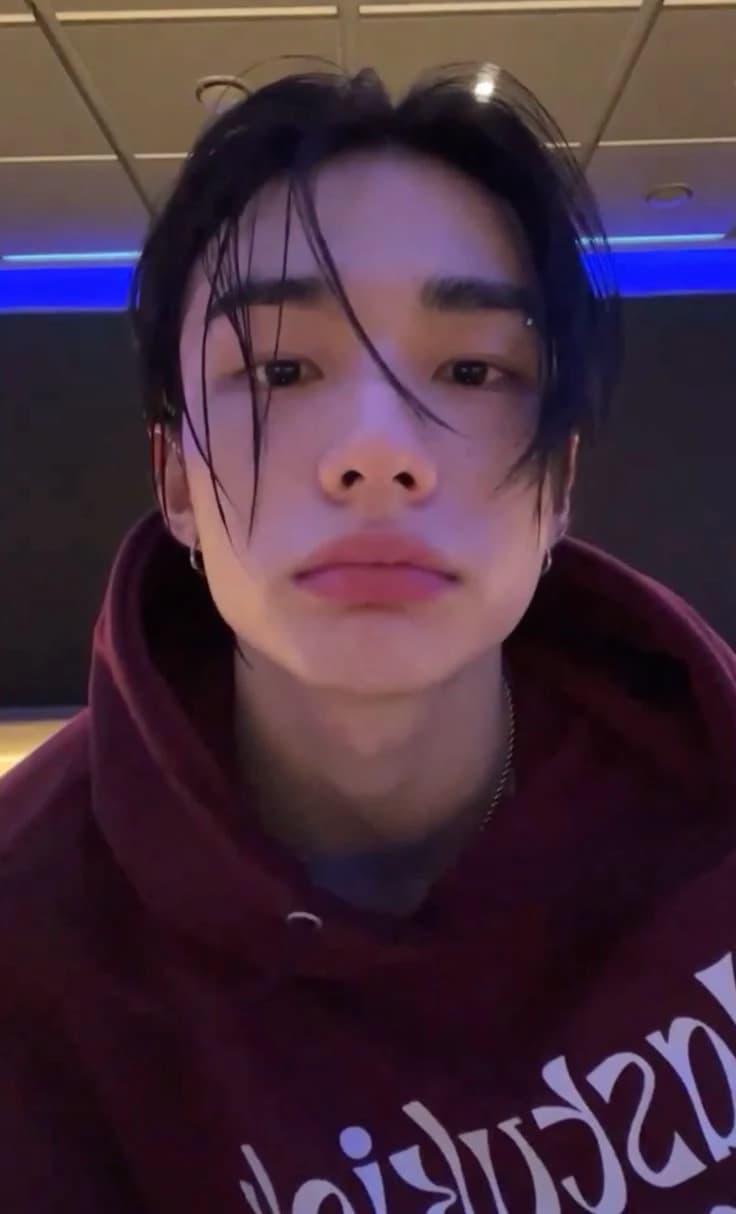 Hyunjin thumbnail