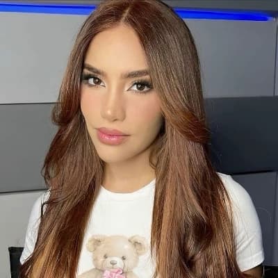Kimberly Loaiza thumbnail