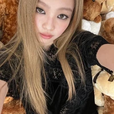 Jennie thumbnail