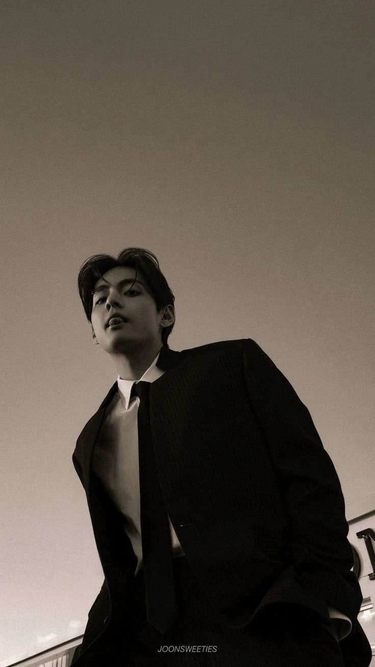 Kim Taehyung thumbnail