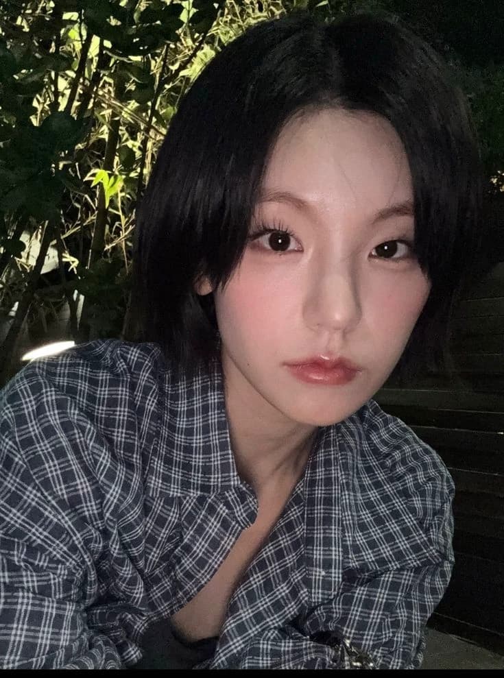 Hwang Yeji thumbnail