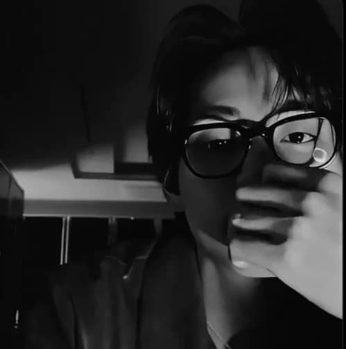 Kim Taehyung/vkook/bl thumbnail