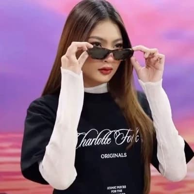 Nicolette (Colet) Vergara thumbnail