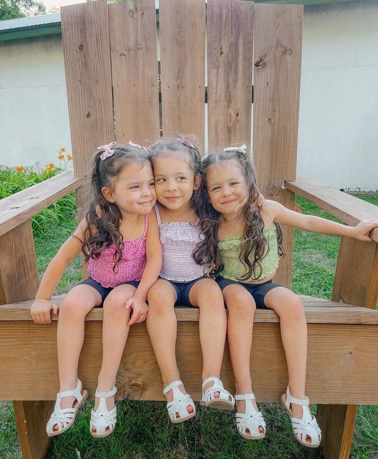 Triplets  thumbnail