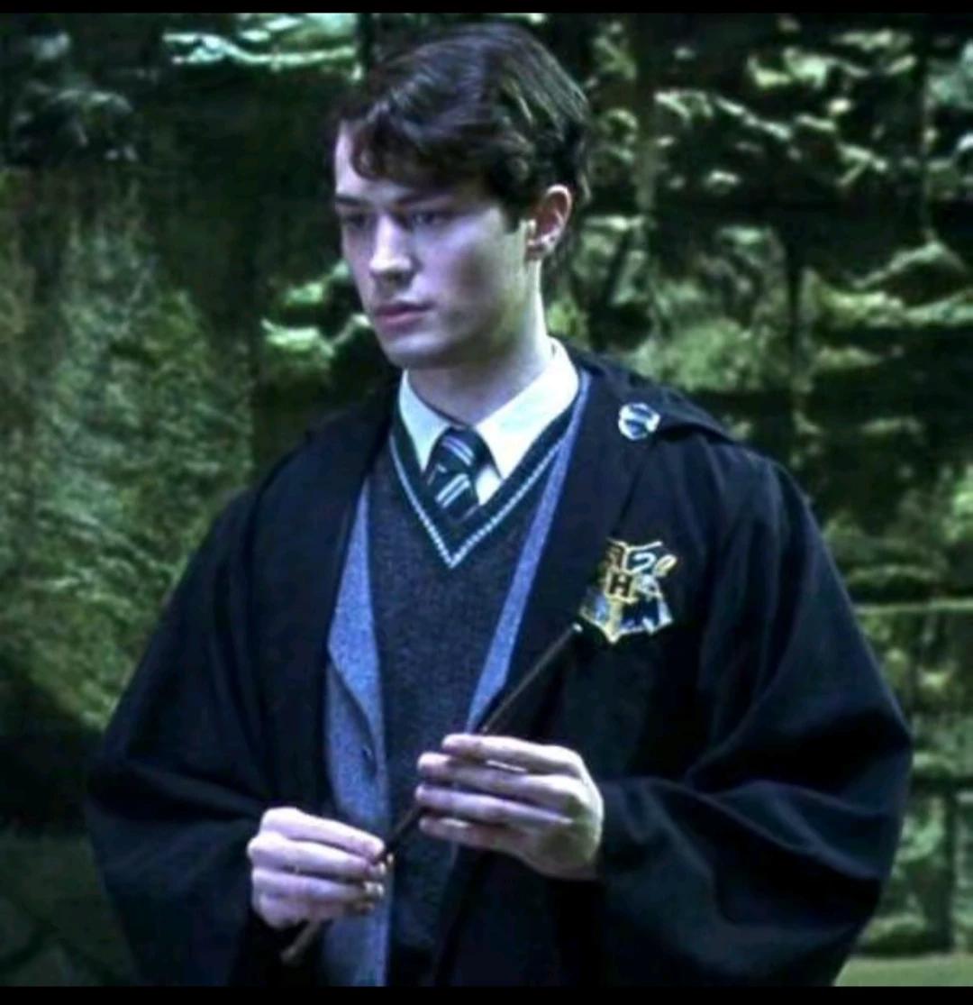 Tom riddle thumbnail