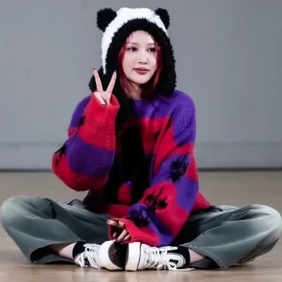 Siyeon thumbnail