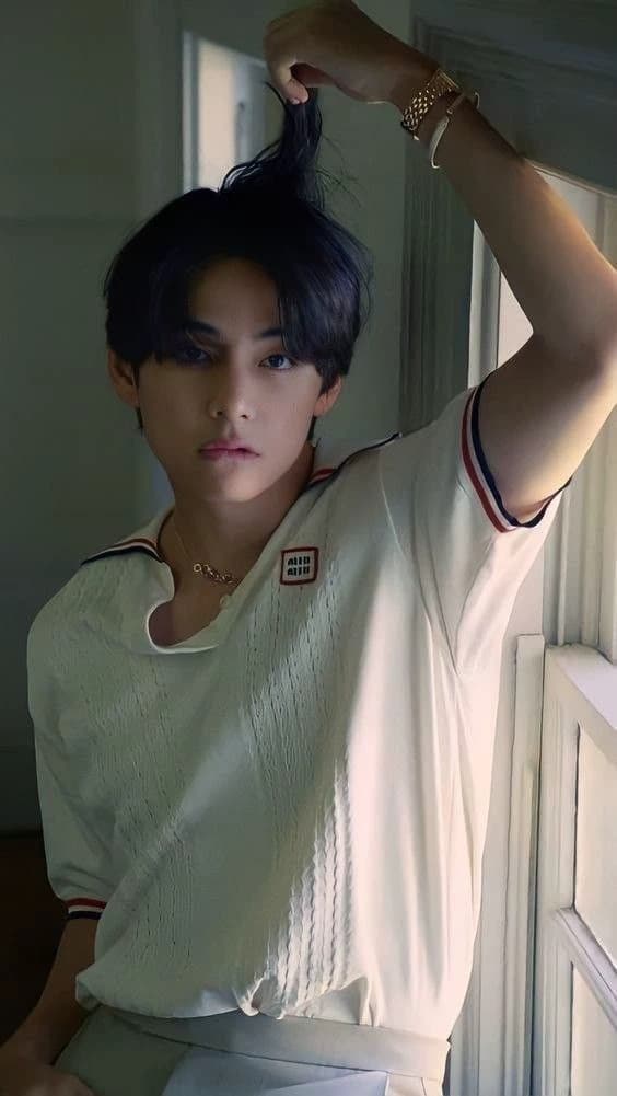Kim Taehyung thumbnail