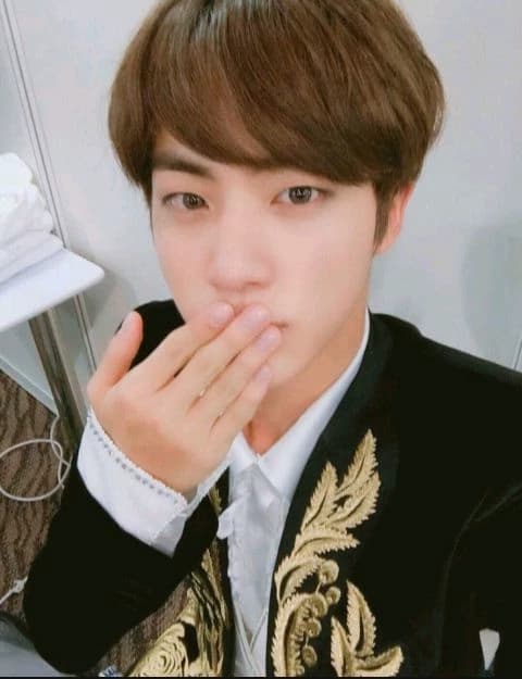 kim seokjin thumbnail