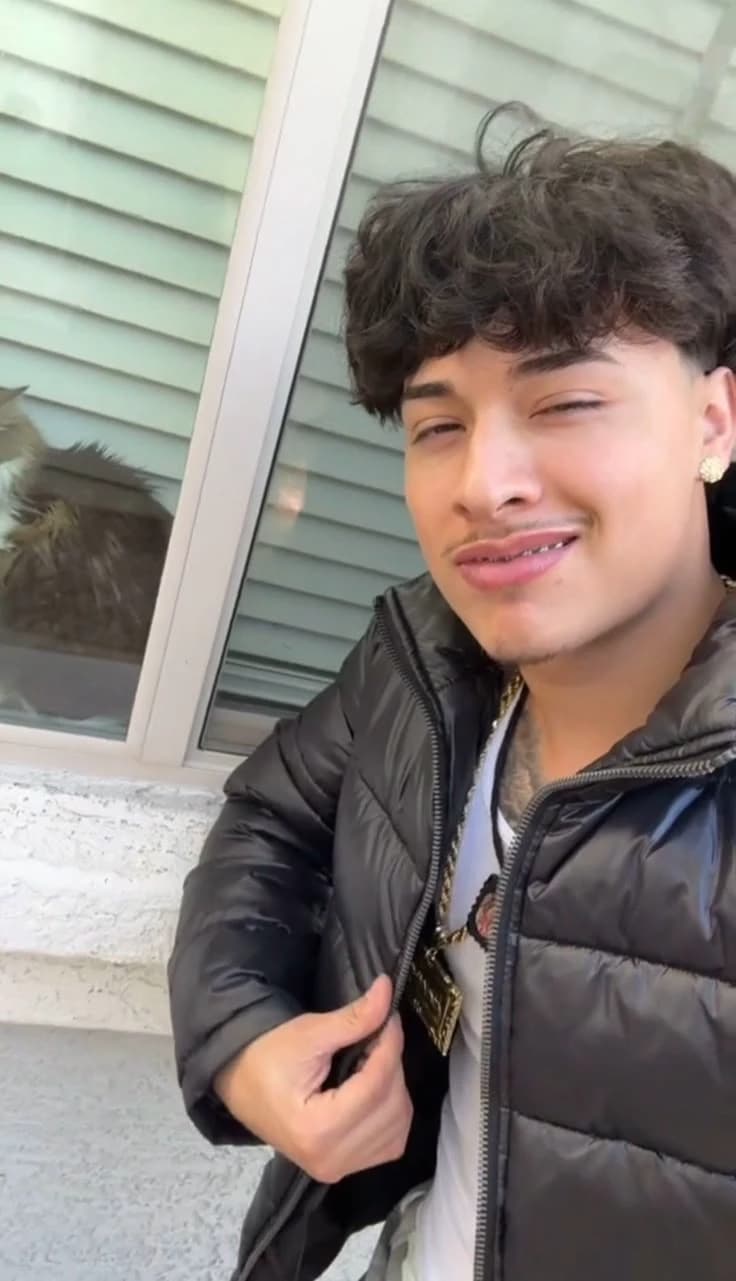Alex Chino🫦 thumbnail