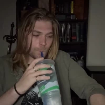 Kurt Cobain thumbnail