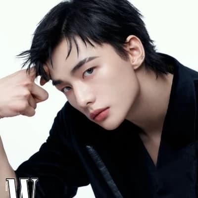Hwang Hyunjin thumbnail