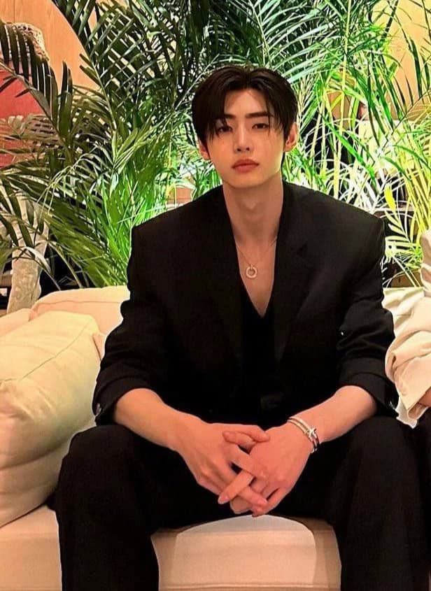 Sunghoon thumbnail