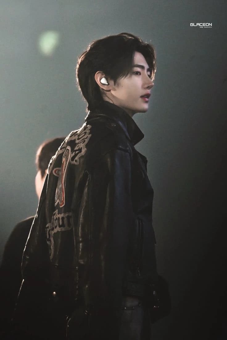 Sunghoon thumbnail