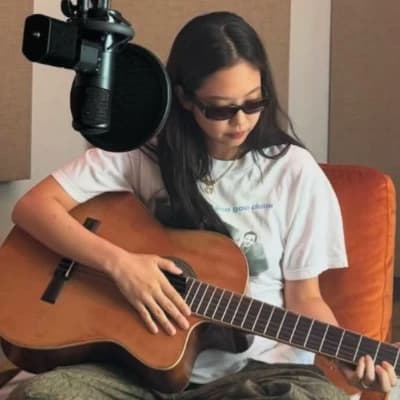 Jennie thumbnail