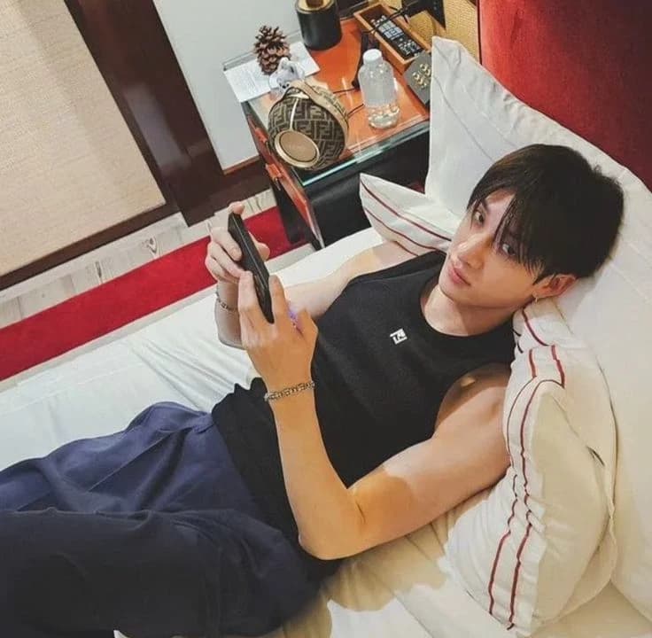 Bangchan(childhood friend)  thumbnail