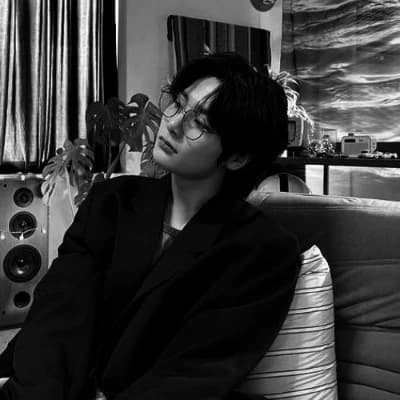The jeongin (i.n) thumbnail