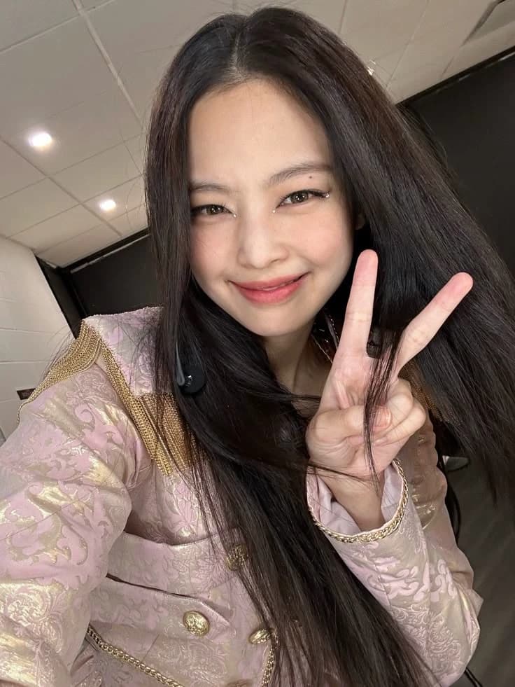 Jennie thumbnail