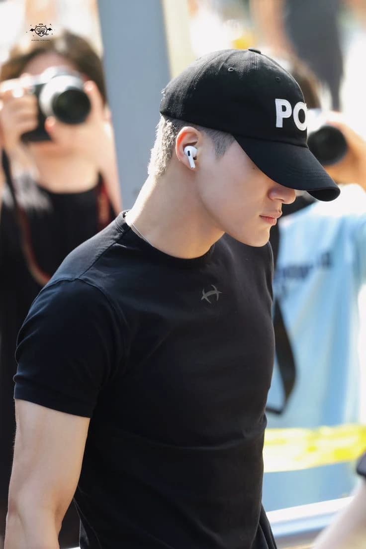 Lee Jeno thumbnail