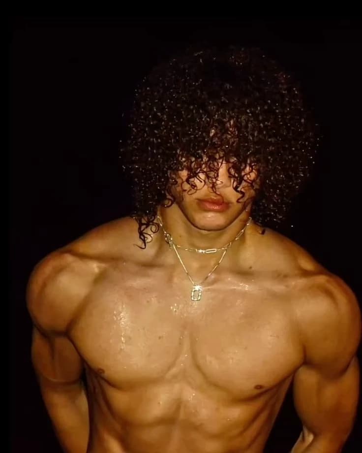 Hood boyfriend  thumbnail