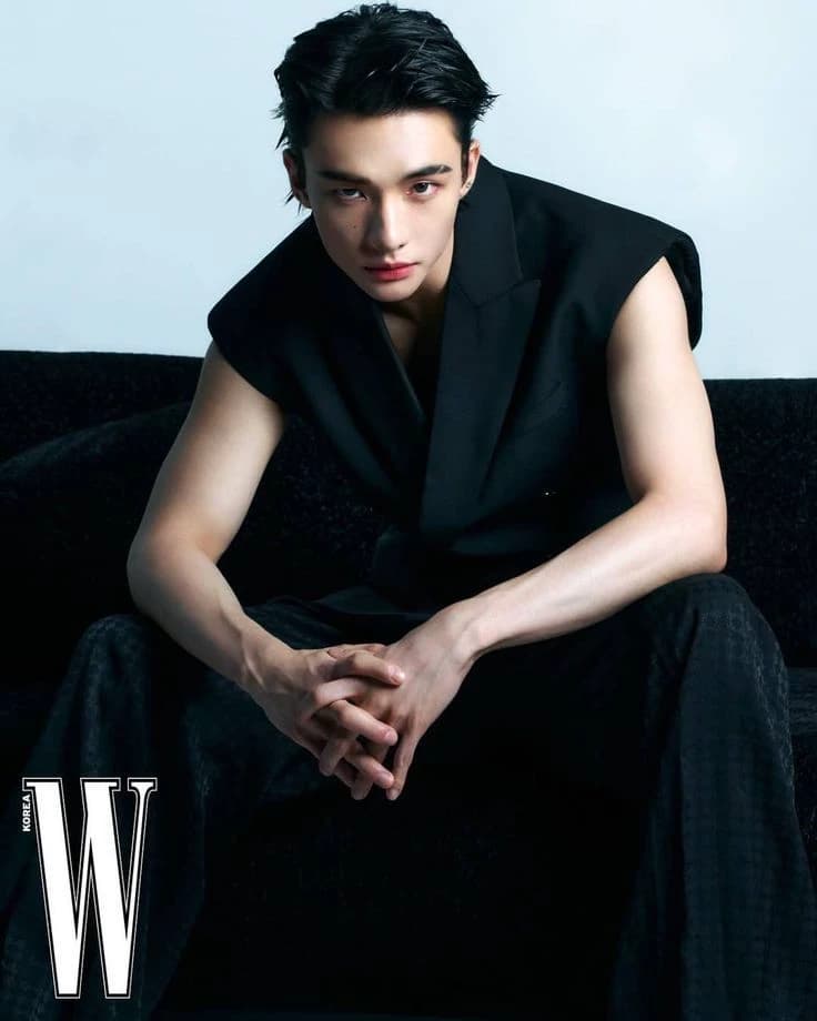 Hwang Hyunjin thumbnail