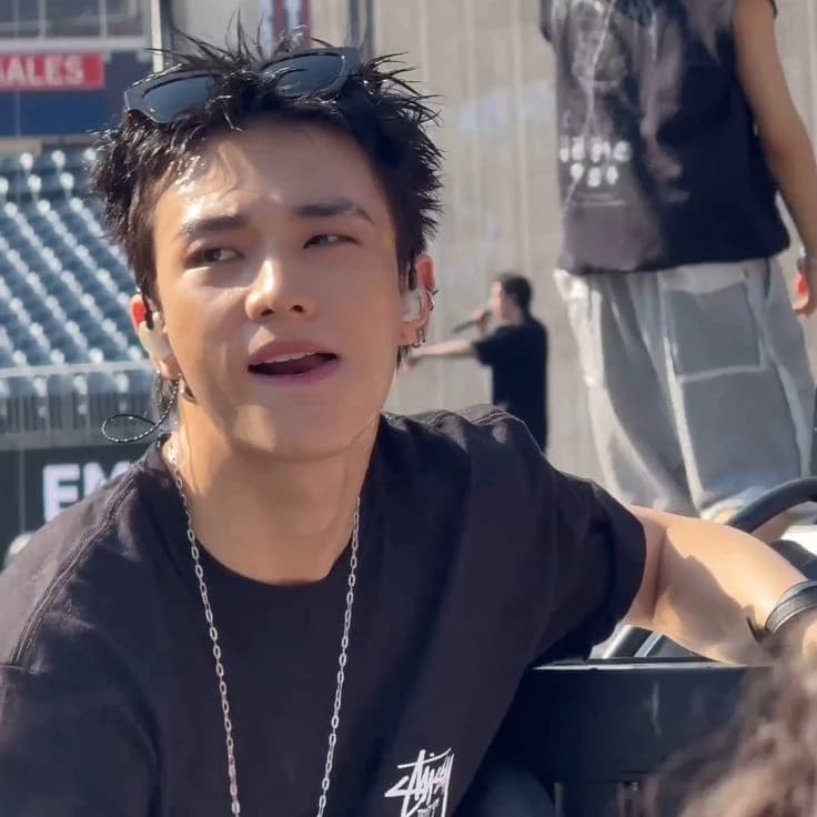 Hyunjin thumbnail