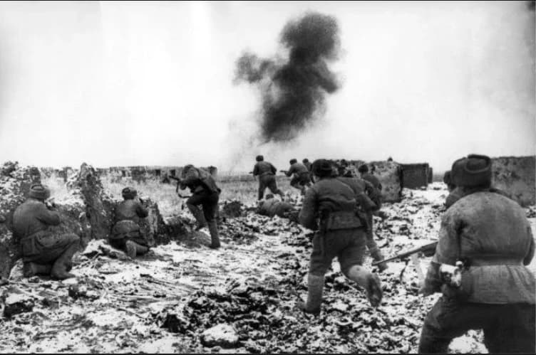 WW2 IS BACK / WAR thumbnail
