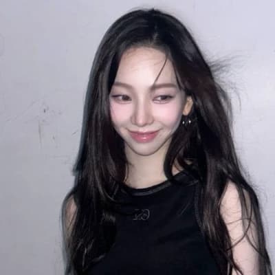Karina thumbnail