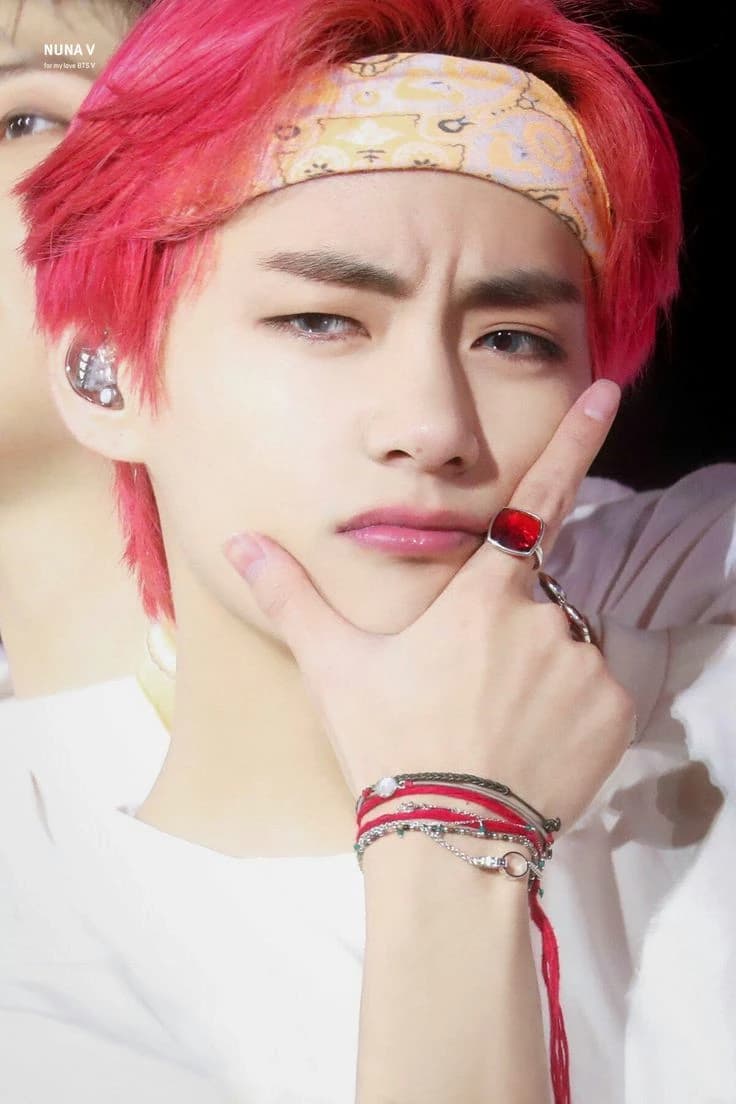 Kim Taehyung thumbnail