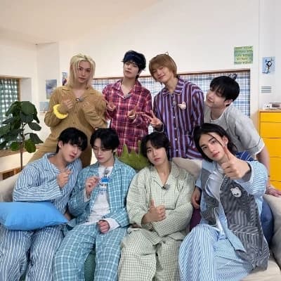 Stray kids thumbnail