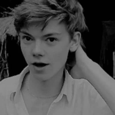 Thomas Brodie-Sangster thumbnail
