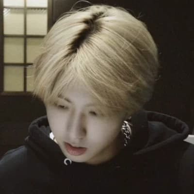 💔Han Jisung- BL 🤧 thumbnail