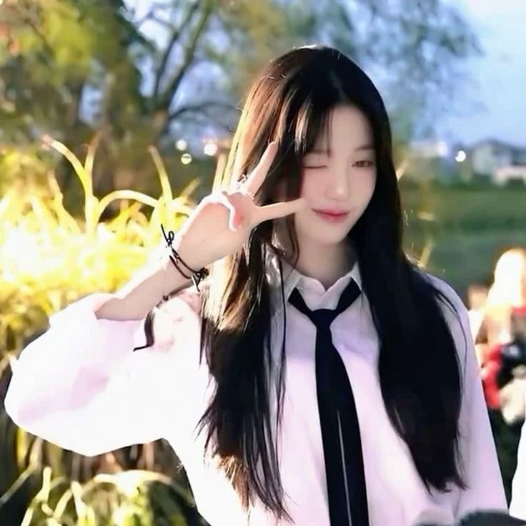 Jang Wonyoung thumbnail