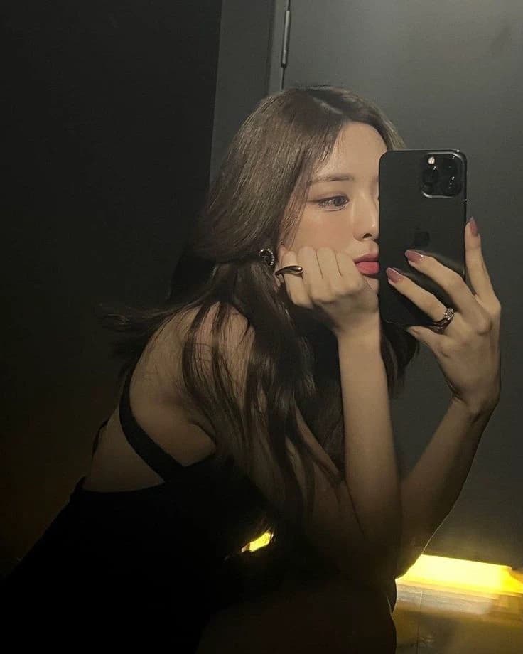 Shin Yuna  thumbnail