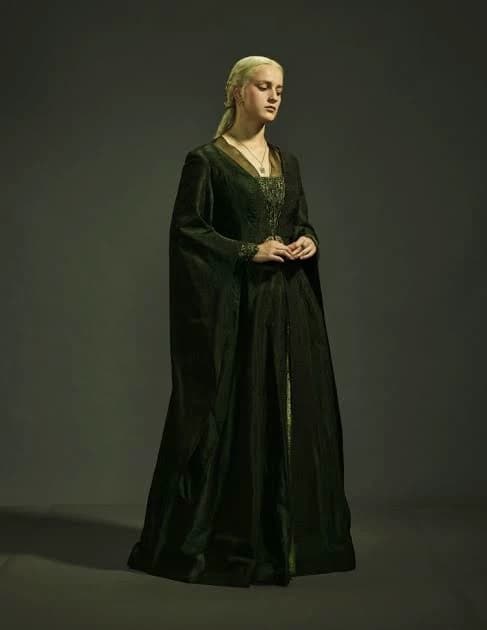 Helaena Targaryen thumbnail