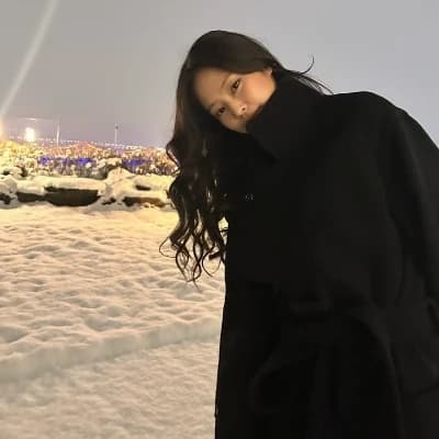 Jennie thumbnail
