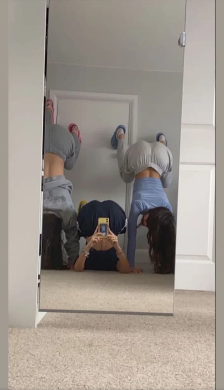 Kenna (Right), Hailie (Middle), Jessica (Right) thumbnail