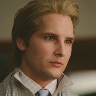 Carlisle Cullen  thumbnail