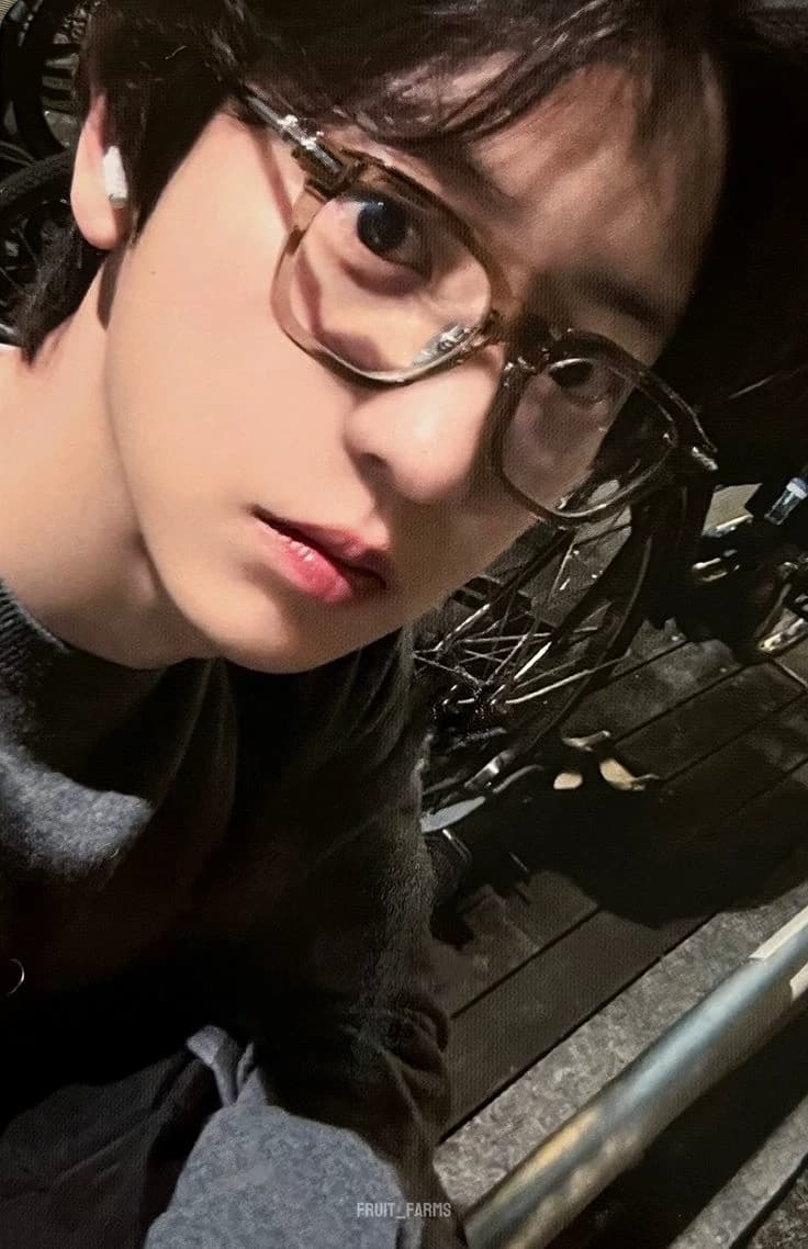 Chanyeol thumbnail
